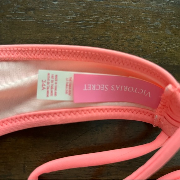 Victoria’s Secret Ruffle Bikini - Picture 4 of 4